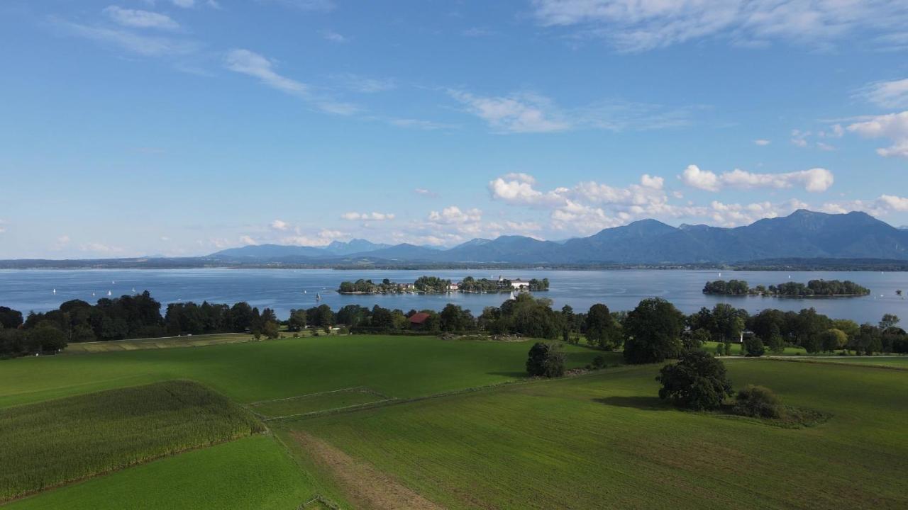 Ferienwohnung Chiemseezeit :-) - Familie Lechermann Gstadt am Chiemsee Exterior photo